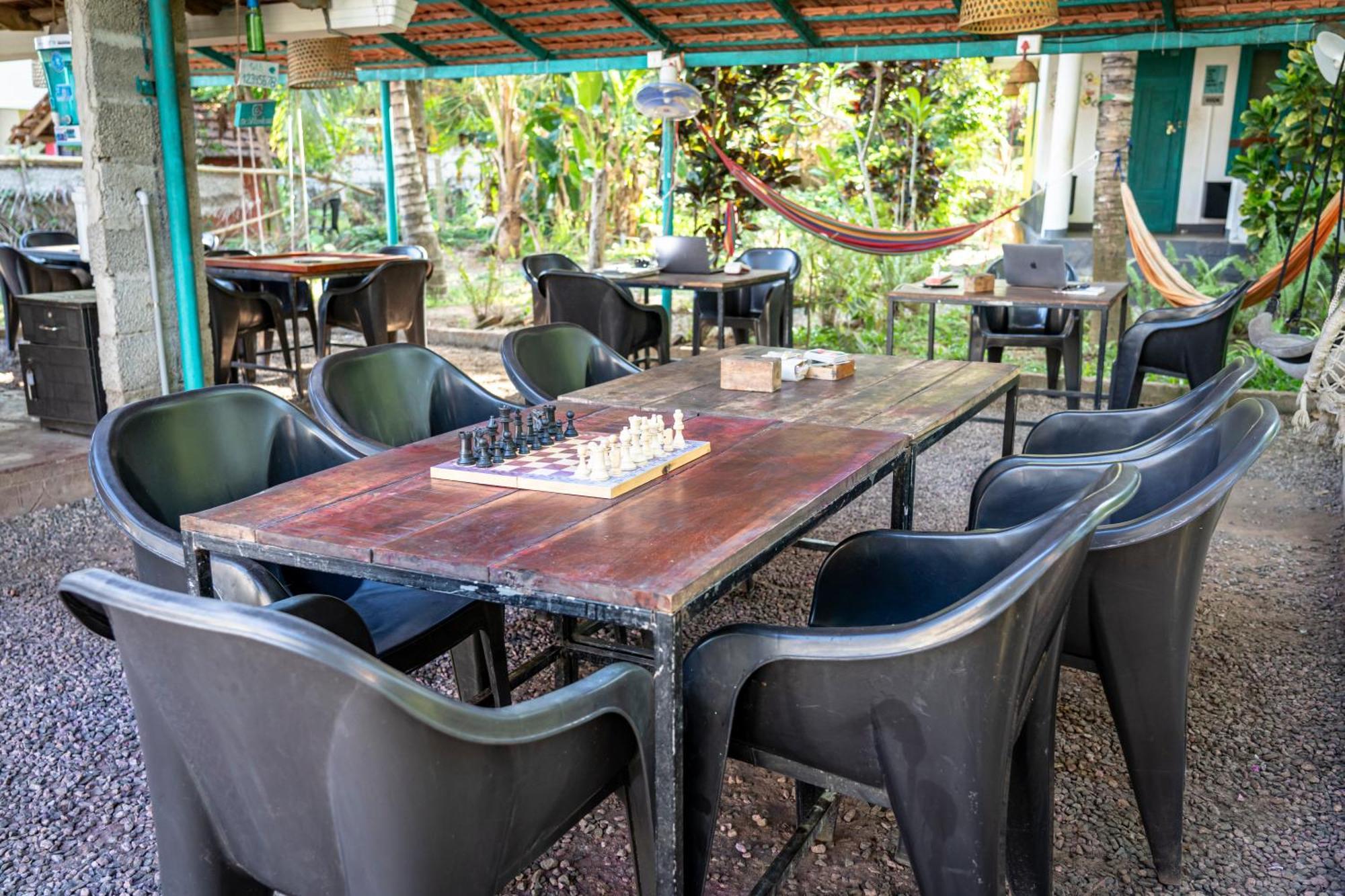 Cliff & Coral Hostel Varkala Exterior photo