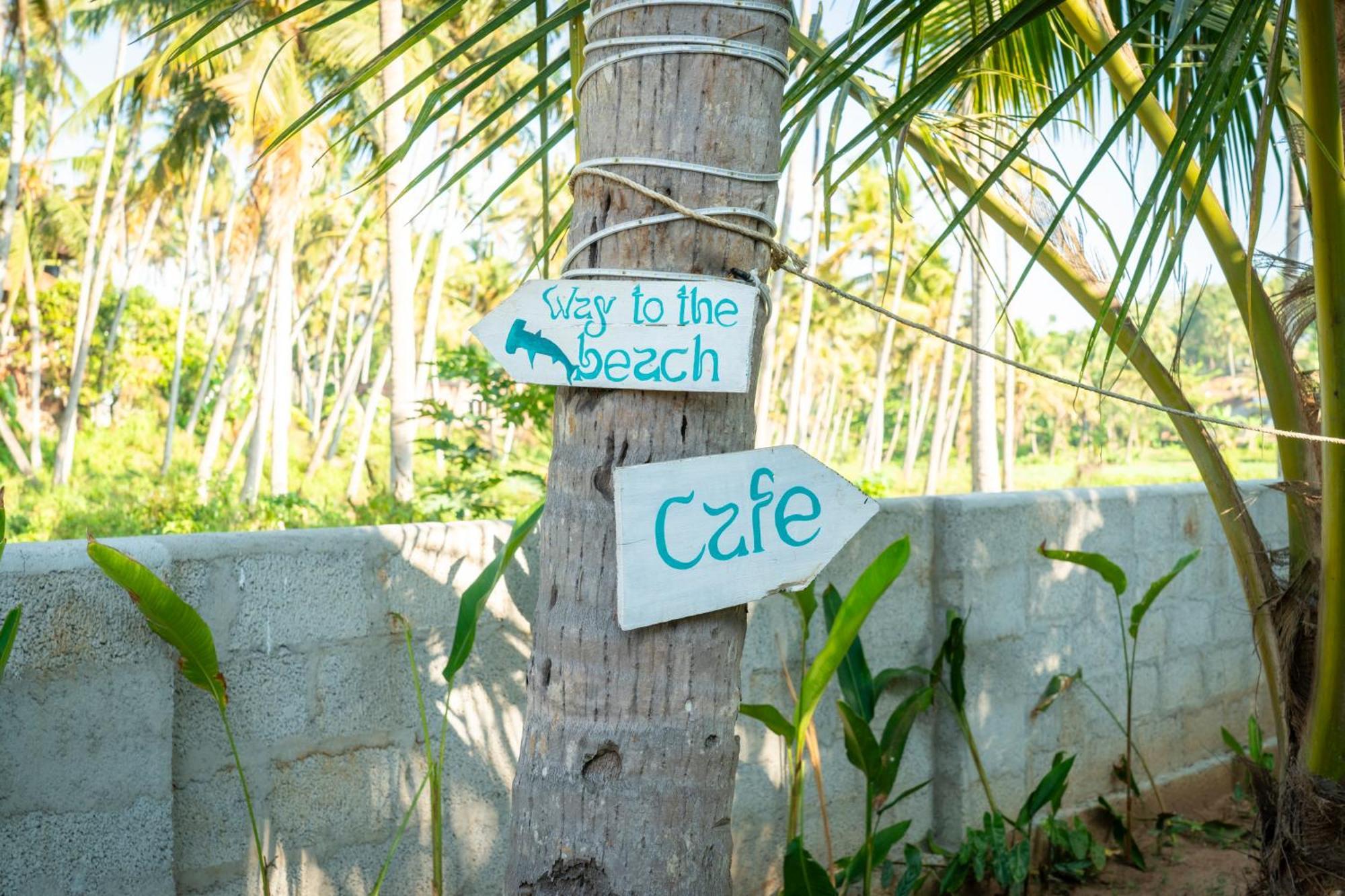 Cliff & Coral Hostel Varkala Exterior photo